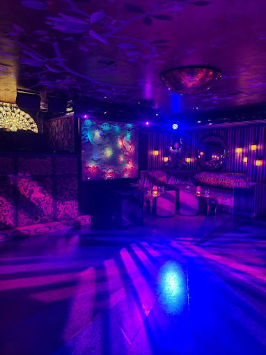 Louous Club, 5 Hertford St